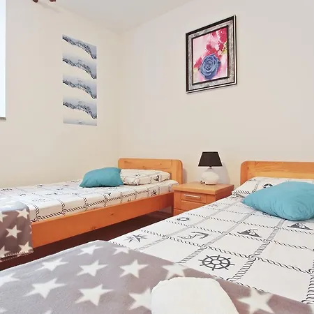 Dolce Apartment *