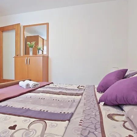 Dolce Apartment *